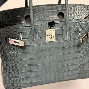 Elegant Gray Crocodile Embossed Women's Bag